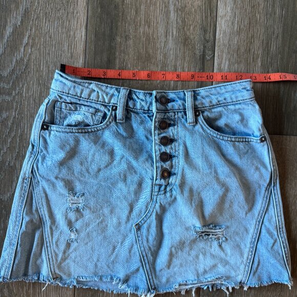 We The Free Montauk distressed, button fly, denim mini skirt size 25 - Picture 4 of 11